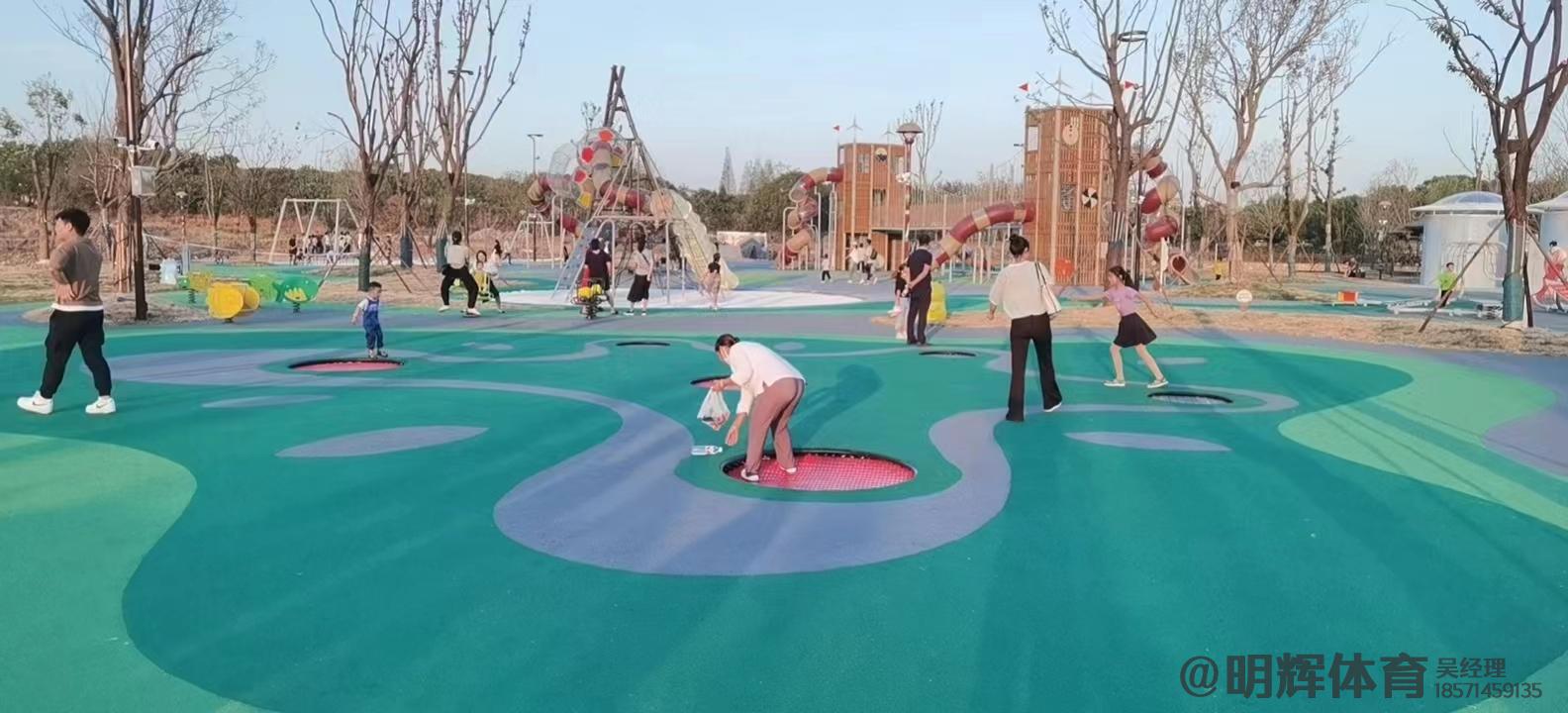 喀什公园跑道是用什么材料做成的